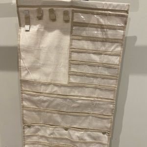 Hanging jewelry organizer